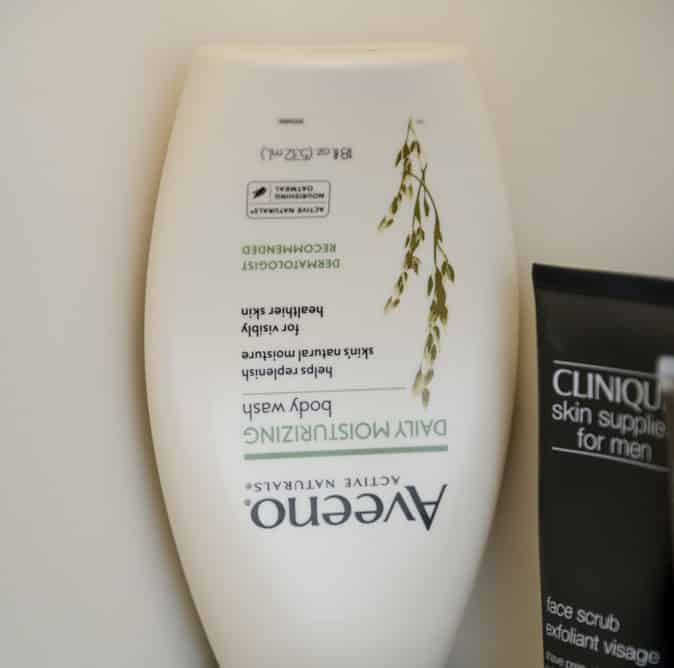 Aveeno Daily Moisturizing Body Wash I howsweeteats.com
