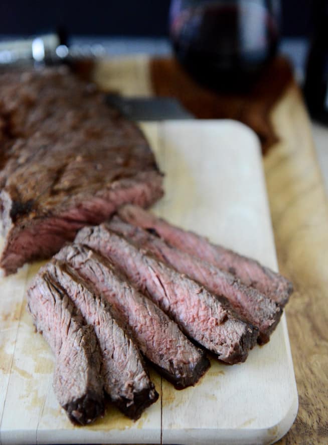 Red Wine Marinated Flank Steak with Cherry Tomato Caprese Salsa I howsweeteats.com