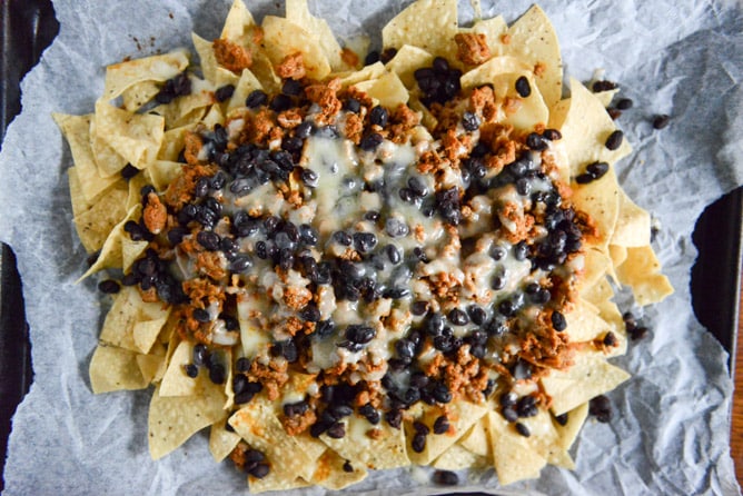 20-Minute Turkey Taco Nachos I howsweeteats.com