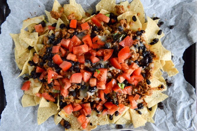 20-Minute Turkey Taco Nachos I howsweeteats.com