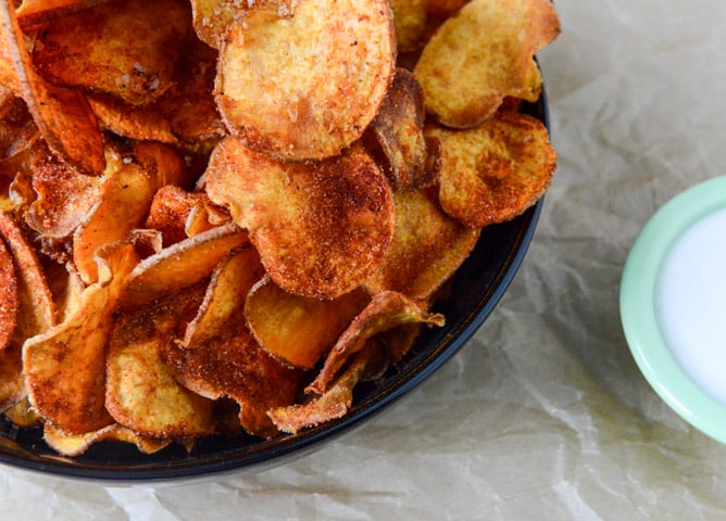 Homemade BBQ Sweet Potato Chips I howsweeteats.com