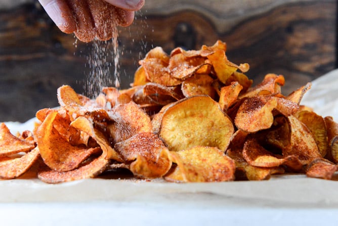 Homemade BBQ Sweet Potato Chips I howsweeteats.com