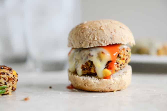 Crispy Buffalo Style Quinoa Sliders with Sweet Corn + Scallions I howsweeteats.com