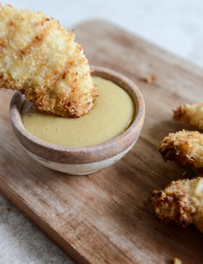 Crunchy Coconut Chicken Fingers with Peach Honey Mustard I howsweeteats.com