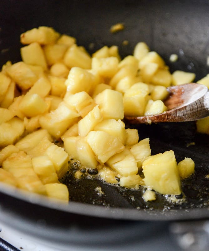 Pineapple Cashew Fried Rice I howsweeteats.com