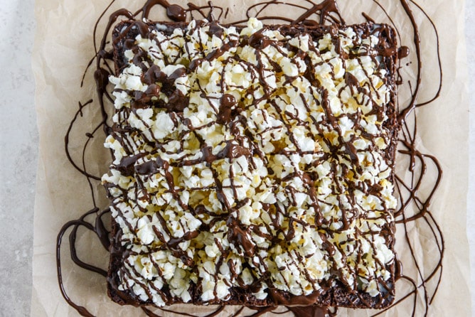 Buttered Popcorn Crunch Brownies I howsweeteats.com