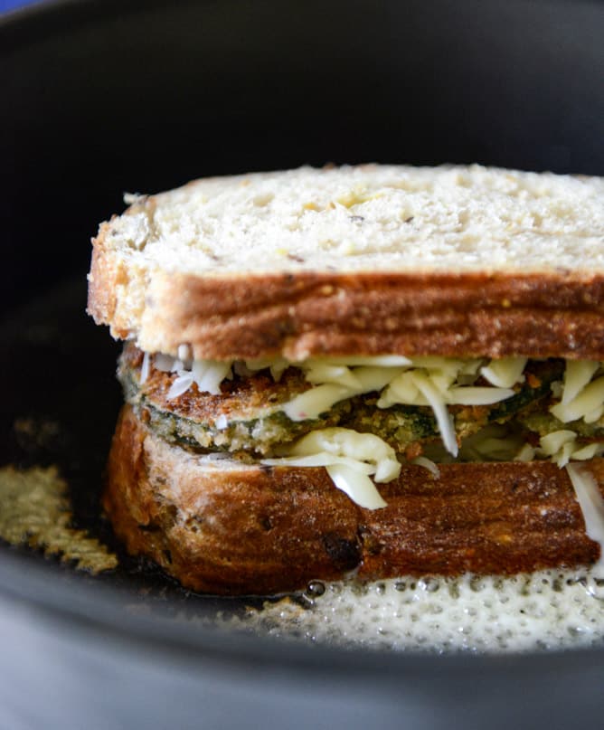 Crispy Zucchini Grilled Cheese with Dijon Horseradish Aioli I howsweeteats.com
