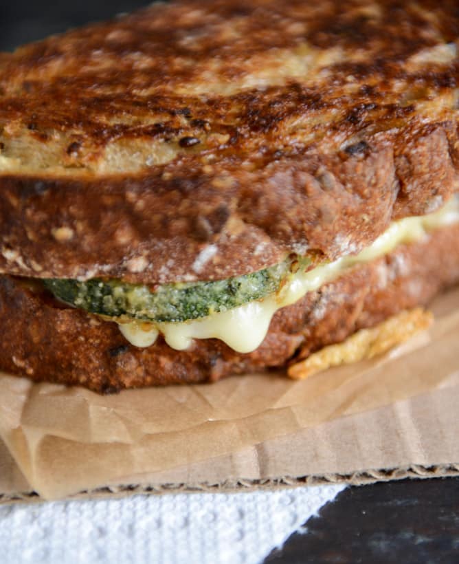 Crispy Zucchini Grilled Cheese with Dijon Horseradish Aioli I howsweeteats.com