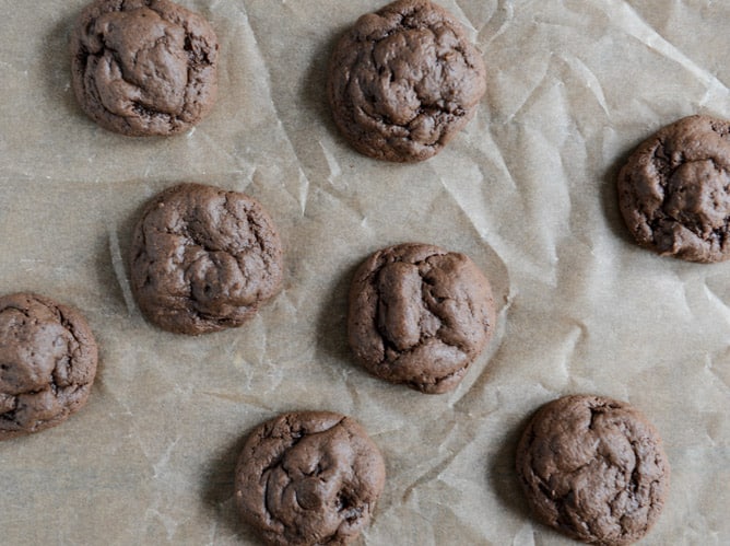 Double Chocolate Cheesecake Cookies I howsweeteats.com