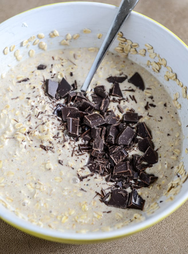 Dark Chocolate Chunk Cheesecake Baked Oatmeal I howsweeteats.com