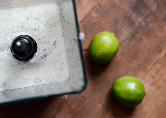 Frosty Coconut Mojitos I howsweeteats.com