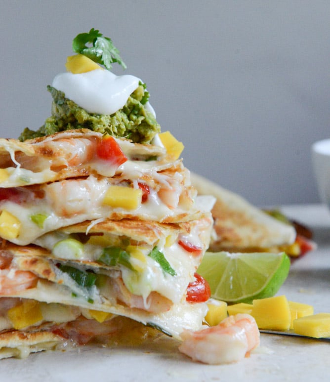 Chipotle Beer Shrimp Quesadillas with Spicy Guac I howsweeteats.com Chipotle Beer Shrimp Quesadillas with Spicy Guac I howsweeteats.com