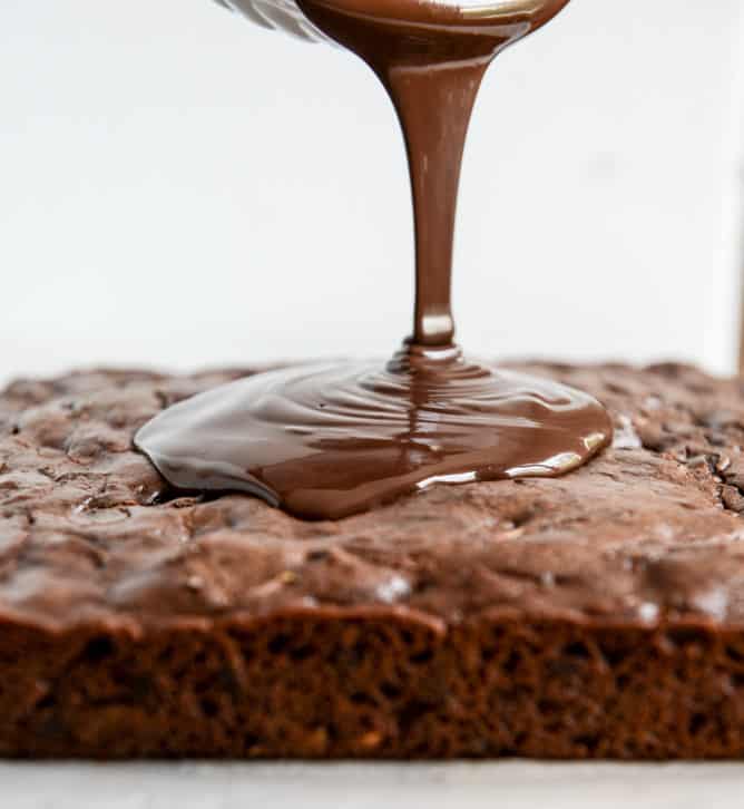 Whole Wheat Chocolate Fudge Zucchini Snack Cake with Candied Pistachios I howsweeteats.com