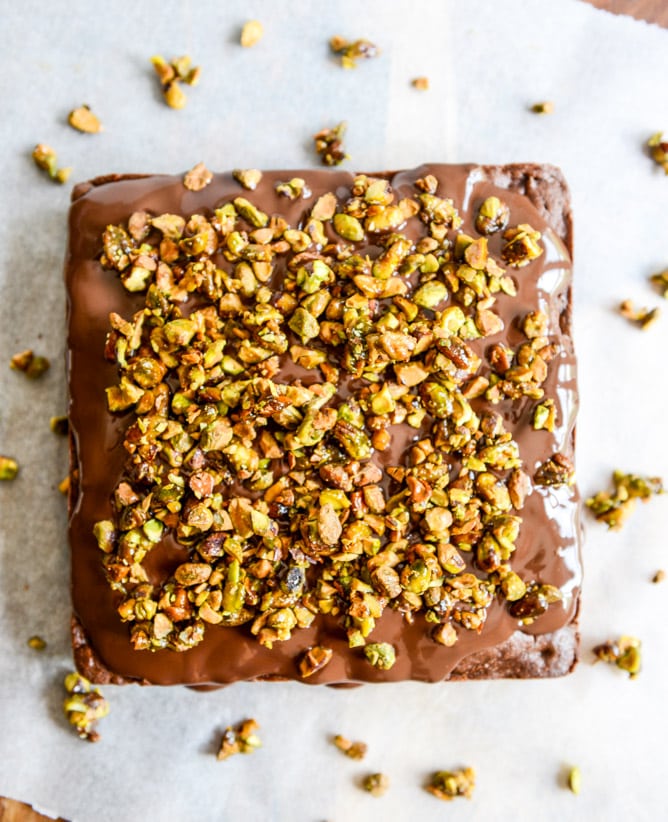 Whole Wheat Chocolate Fudge Zucchini Snack Cake with Candied Pistachios I howsweeteats.com