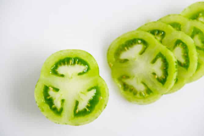 Grilled Sourdough with Buttery Herbs, Heirloom Tomatoes + a Honey Drizzle I howsweeteats.com