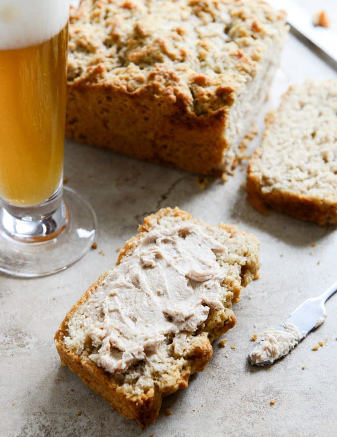 White Cheddar Beer Bread I howsweeteats.com White Cheddar Beer Bread I howsweeteats.com