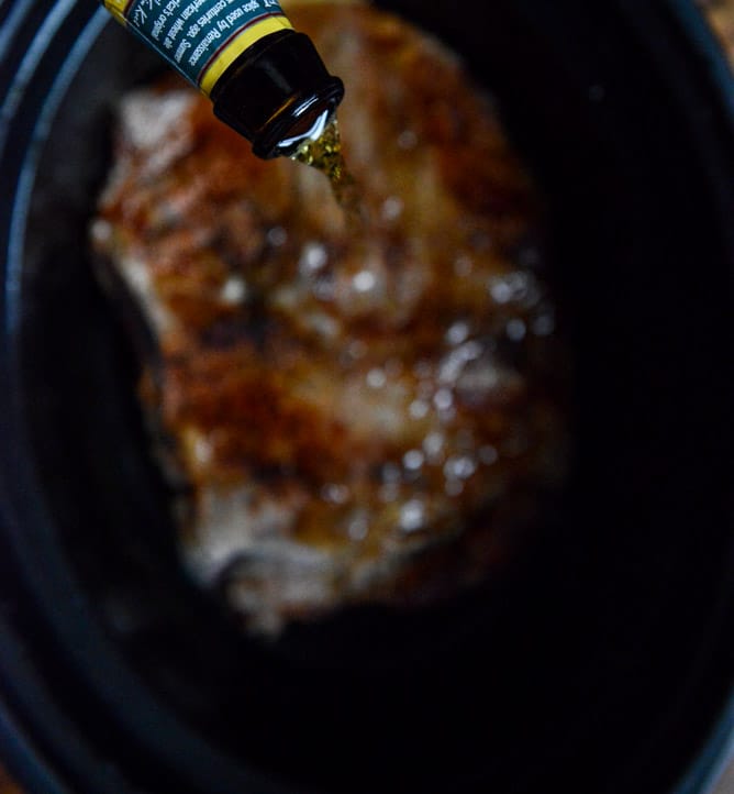 Crockpot Carne Asada Nachos I howsweeteats.com