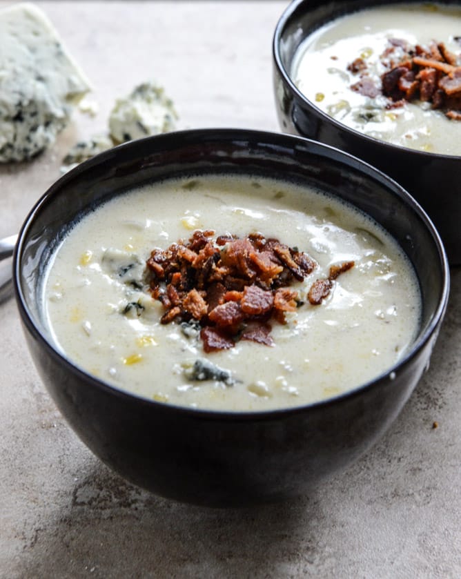 Cheesy Corn Chowder with Bacon + Gorgonzola I howsweeteats.com