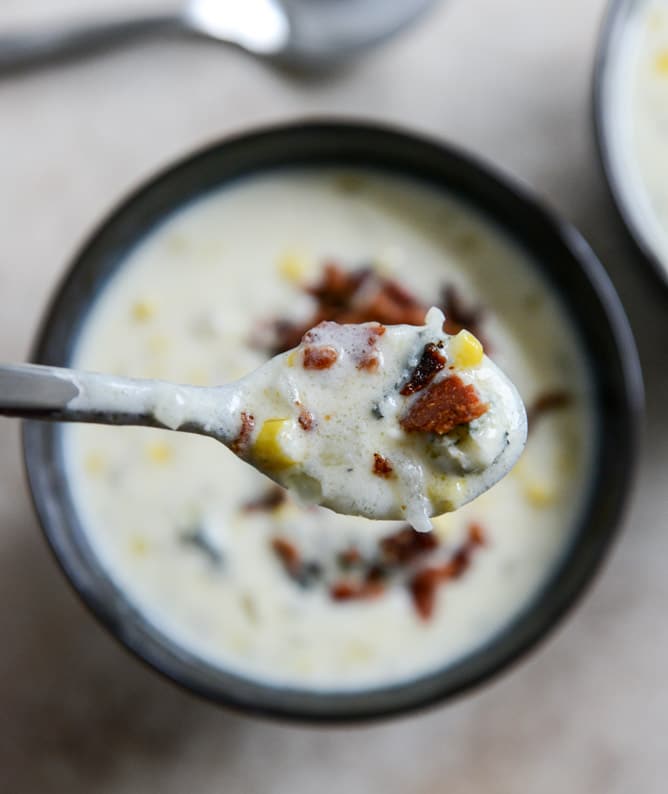 Cheesy Corn Chowder with Bacon + Gorgonzola I howsweeteats.com