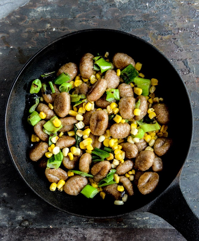 Pan Toasted Brown Butter Gnocchi with Sweet Corn + Grilled Scallions I howsweeteats.com