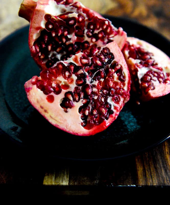 Autumn Arugula Salad with Caramelized Squash, Spiced Pecans and Pomegranate Ginger Vinaigrette I howsweeteats.com