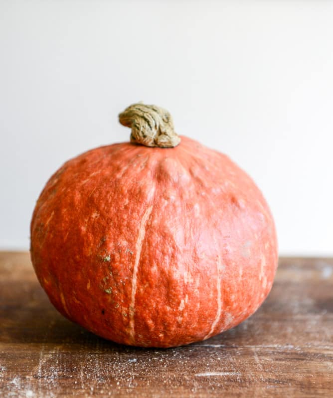 How To Make Homemade Pumpkin Puree I howsweeteats.com