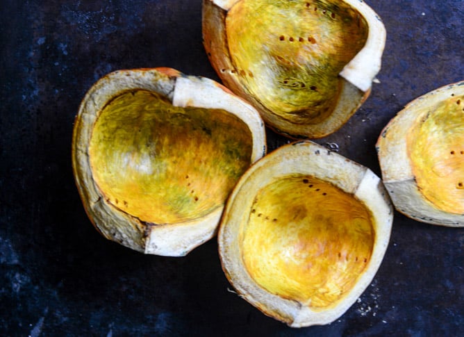 How To Make Homemade Pumpkin Puree I howsweeteats.com