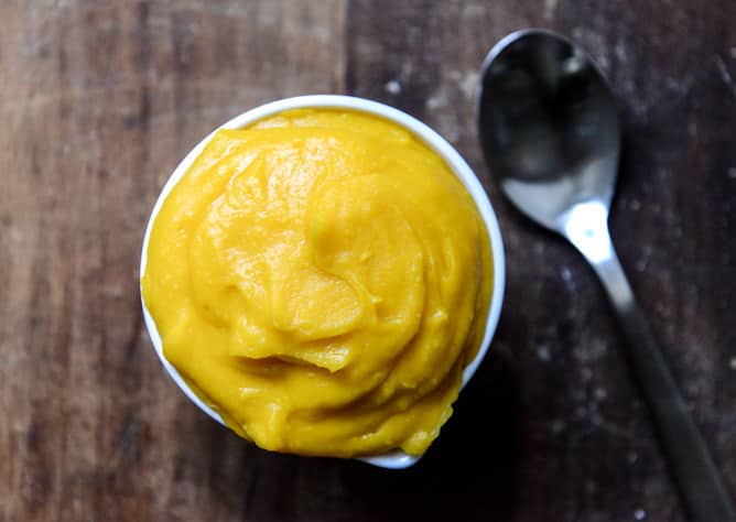 How To Make Homemade Pumpkin Puree I howsweeteats.com