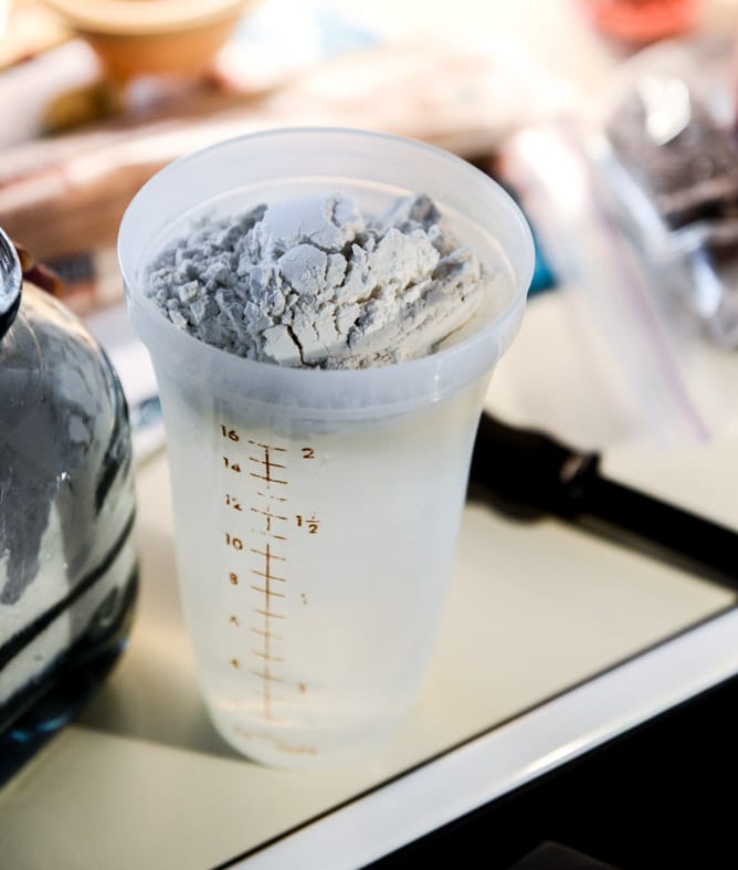 How To Make Gravy - Step by Step I howsweeteats.com