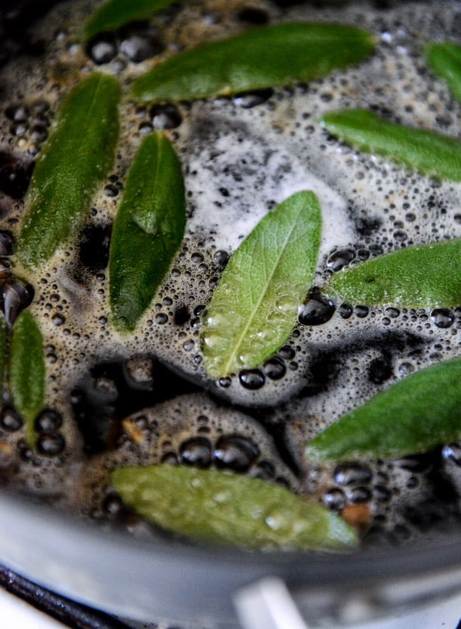 Spiced Butternut Squash, Garlic Butter Mushroom and Fontina Nachos with Crispy Sage I howsweeteats.com