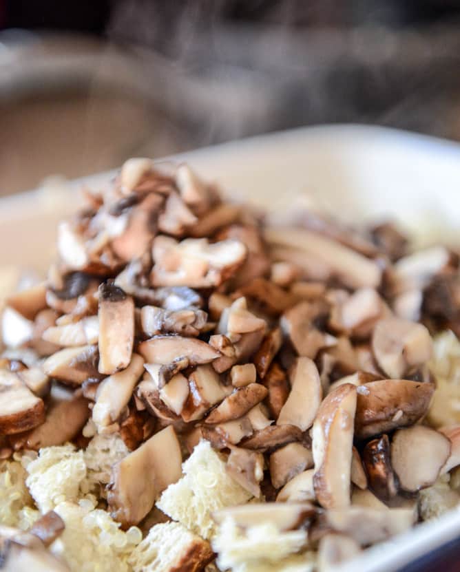 Pretzel Bread Quinoa Stuffing with Garlic Butter Mushrooms I howsweeteats.com