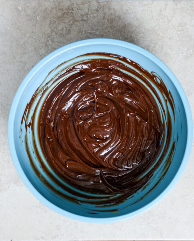 Chocolate Cream Slab Pie I howsweeteats.com