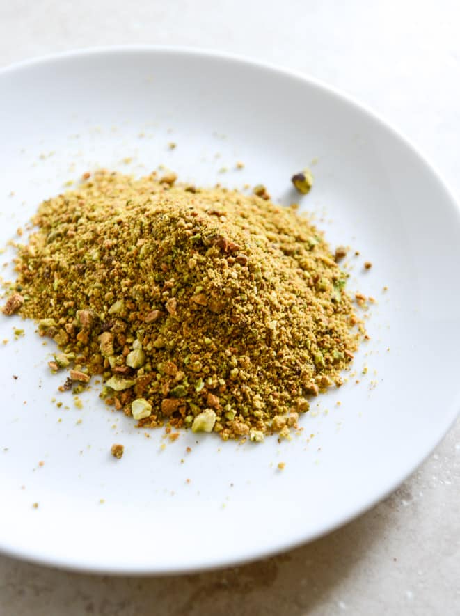 Chocolate Fudge Pistachio Thumbprints I howsweeteats.com