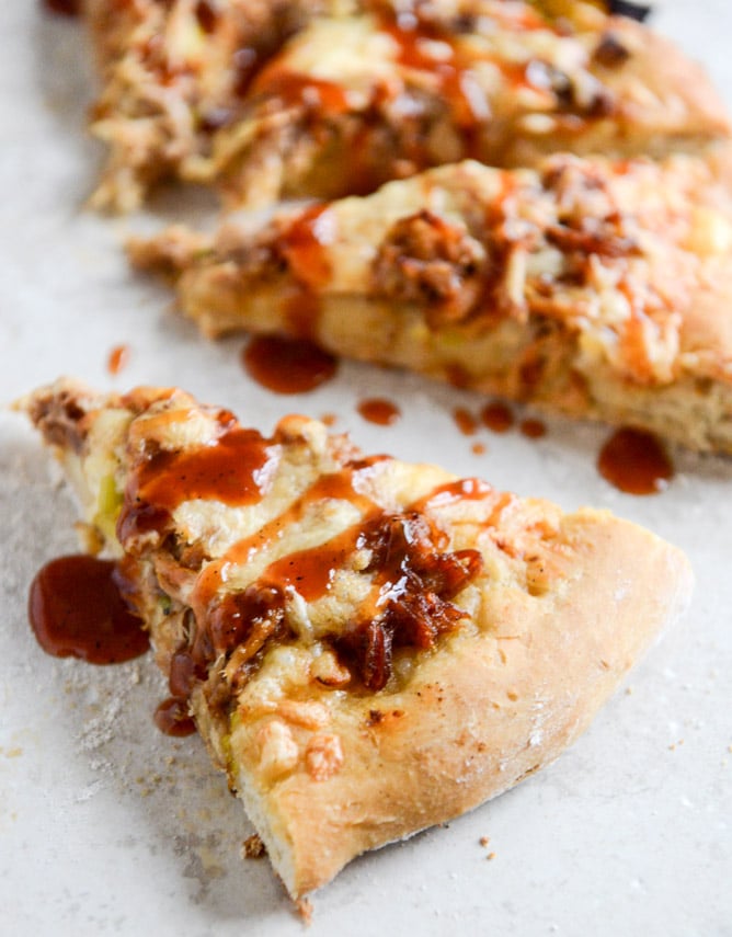 Pulled Pork Pizza with Maple Leeks, Roasted Garlic and Aged Cheddar I howsweeteats.com