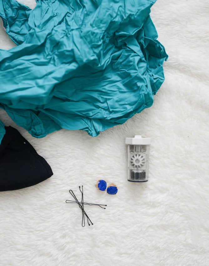 what's in my purse I howsweeteats.com