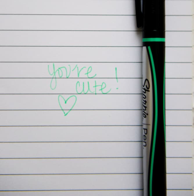 what's in my purse I howsweeteats.com