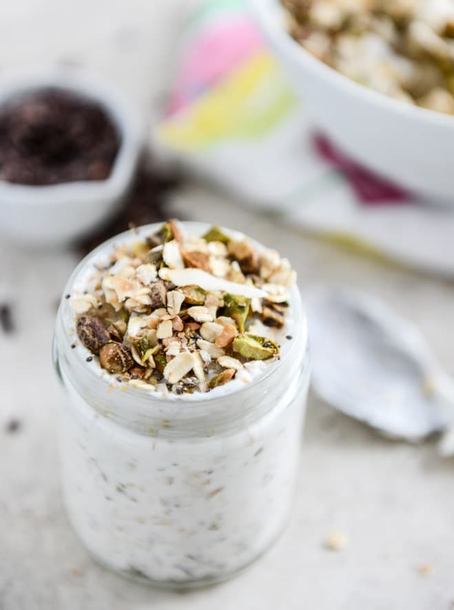 toasted pistachio and pineapple muesli I howsweeteats.com