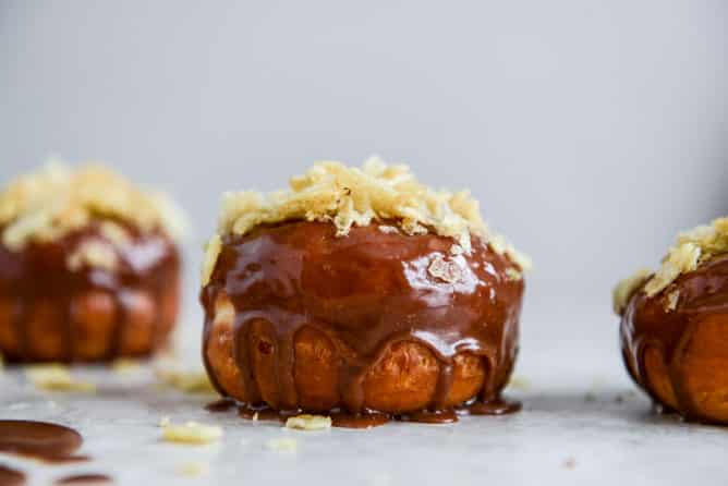 Crunchy Kettle Chip Chocolate Frosted Raised Donuts I howsweeteats.com