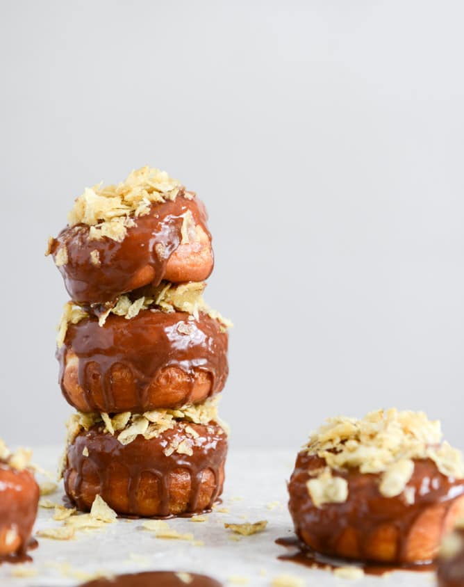 Crunchy Kettle Chip Chocolate Frosted Raised Donuts I howsweeteats.com