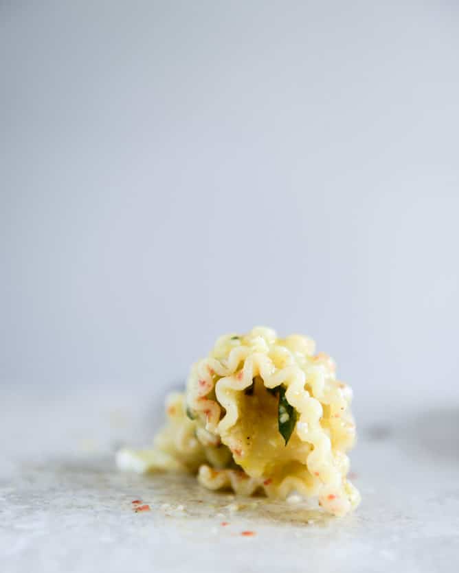 Springtime Pasta with Blistered Tomatoes and Eggs I howsweeteats.com