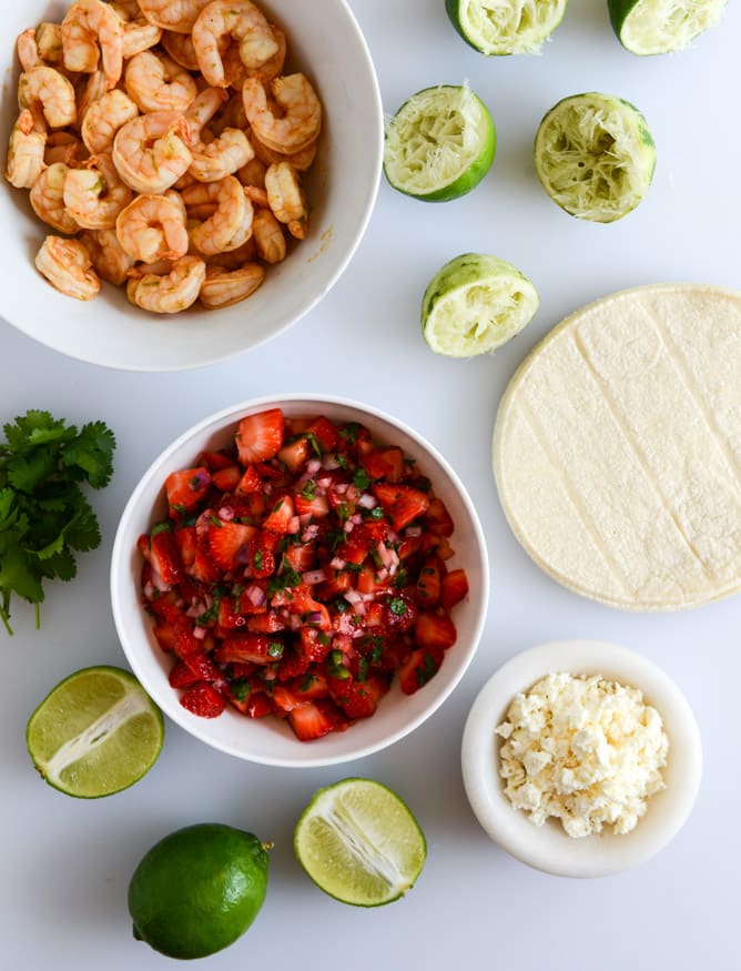 Chipotle Lime Shrimp Tacos with Strawberry Salsa I howsweeteats.com