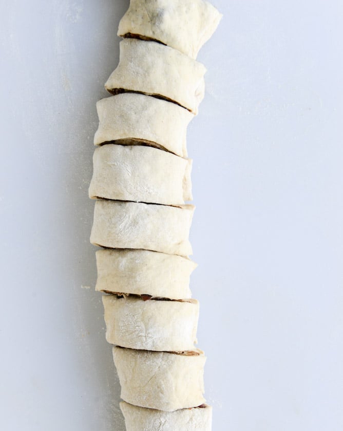 bacon cinnamon rolls I howsweeteats.com