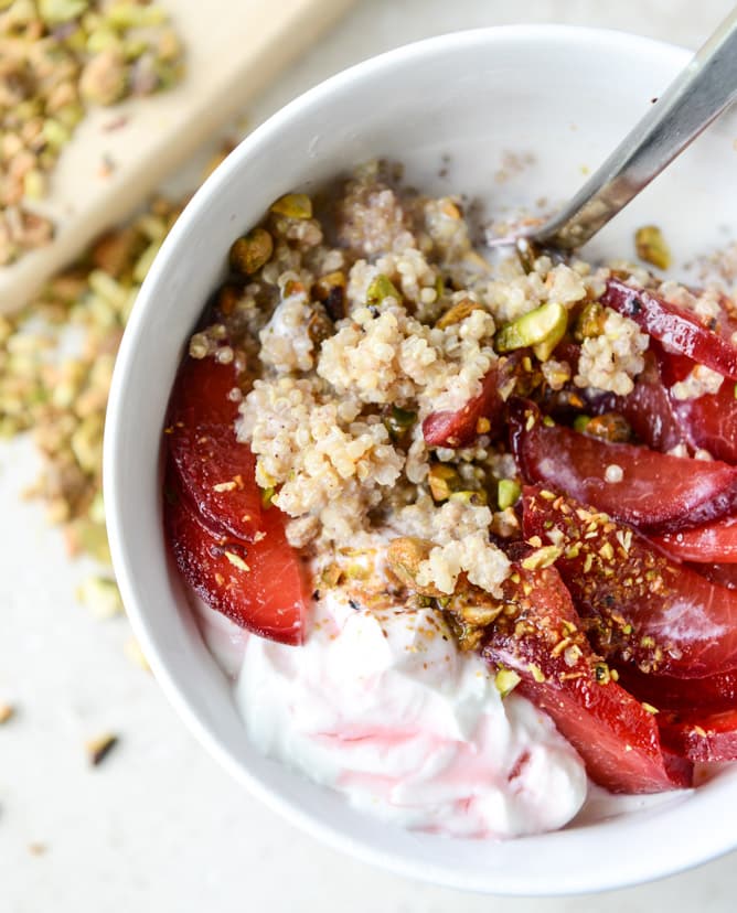 baked breakfast quinoa with plums and pistachios I howsweeteats.com