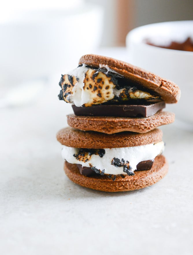 homemade chocolate covered graham crackers I howsweeteats.com