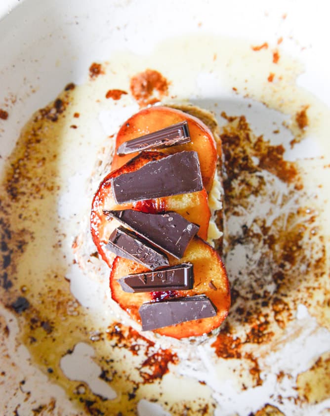 caramelized peach, mascarpone + chocolate grilled cheese I howsweeteats.com