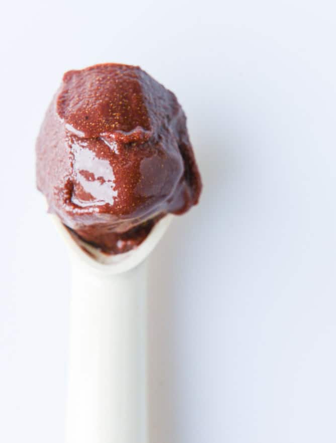 autumn acai bowls with vanilla bean cashew butter I howsweeteats.com