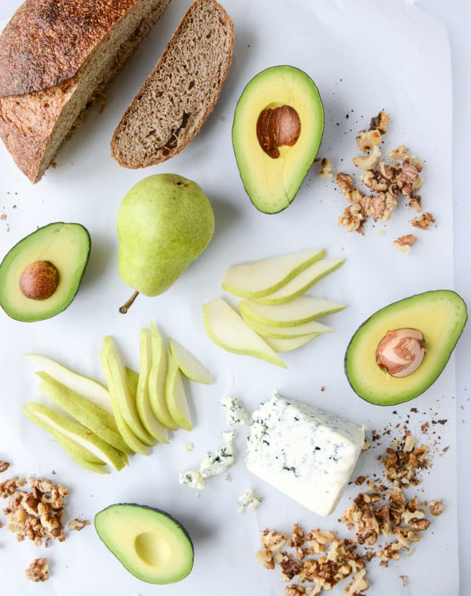 autumn avocado toast with pears, gorgonzola and cinnamon toasted walnuts I howsweeteats.com