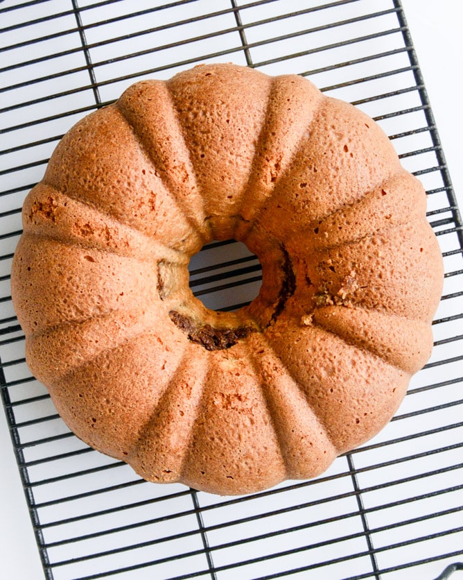 sour cream coffee cake with brown butter glaze I howsweeteats.com