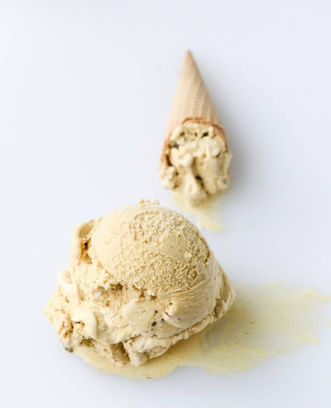 pumpkin gelato with candied ginger and dark chocolate I howsweeteats.com