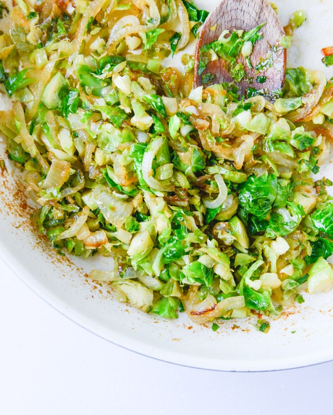 crispy shredded sprouts, short rib and caramelized shallot pizza I howsweeteats.com